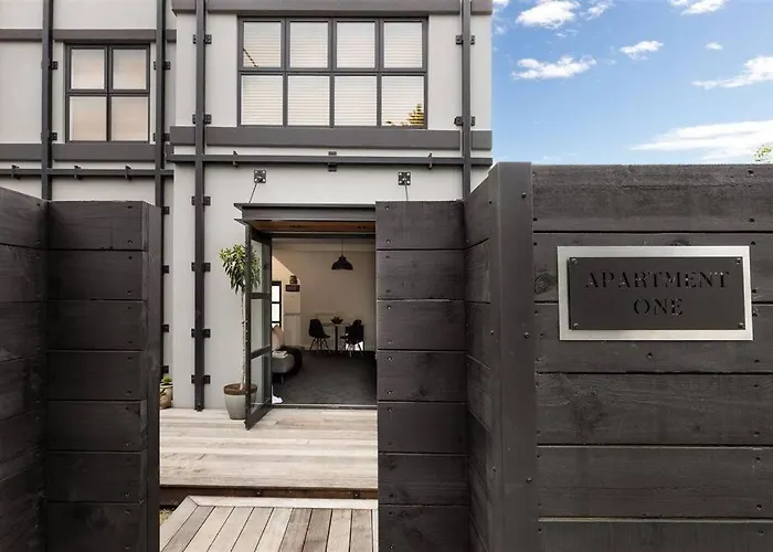 Apartment 1 - Haddin Court - Executive One Bedroom