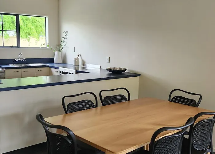 Cbd Retreat, Three Bedroom Apartment
